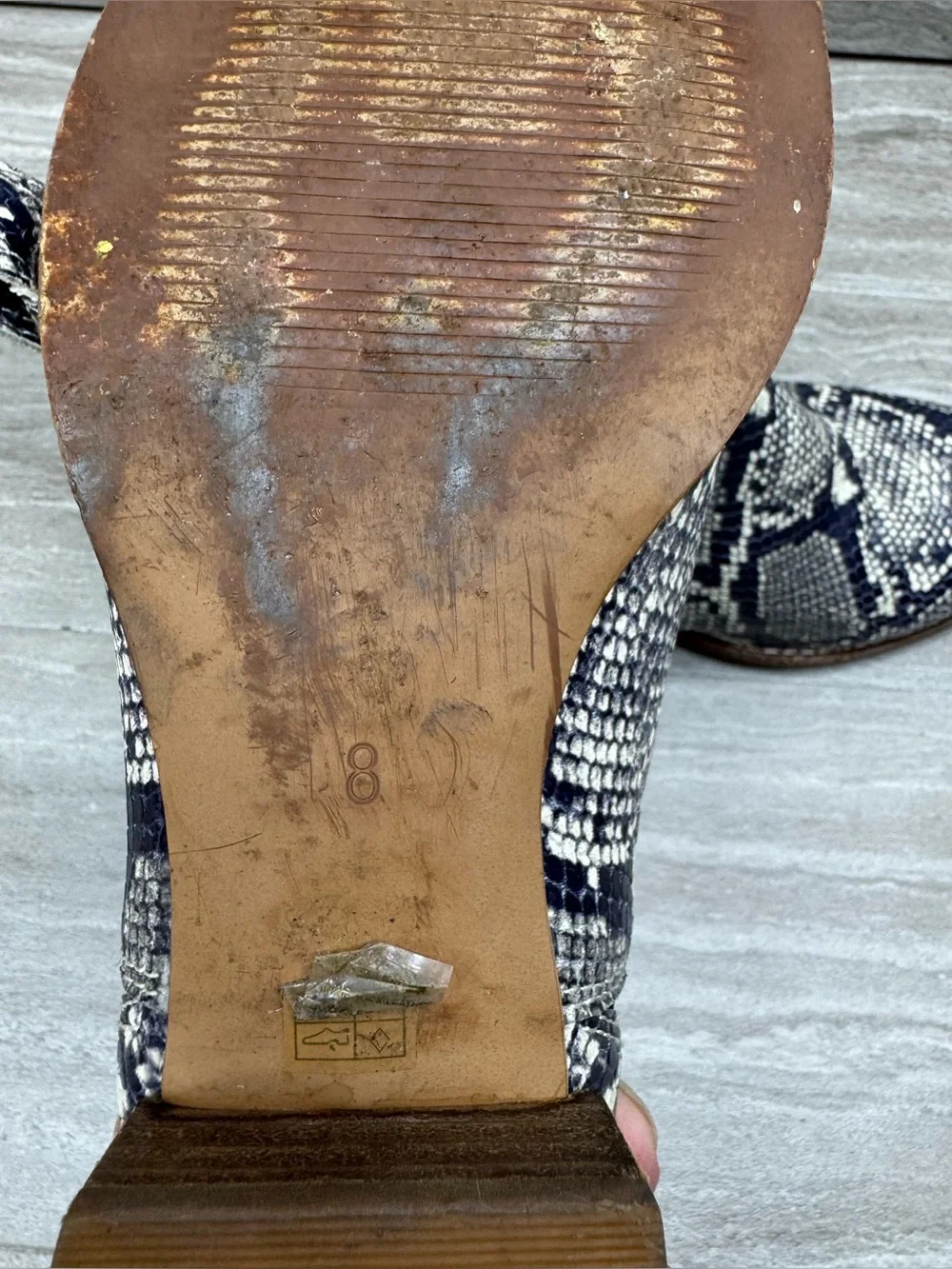 Madewell Snake Print Chelsea Booties Women’s Size 8